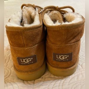 UGG Chestnut Men’s Neumel Moc Chukka Boot Size 11